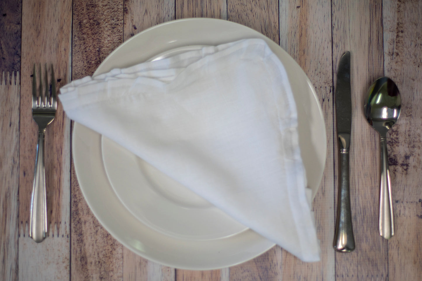 Duchess Ruffle Napkins 17 x 17 (4 pack)